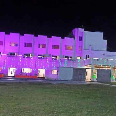 Hotel Savitri Signature Narsinghpur Екстер'єр фото
